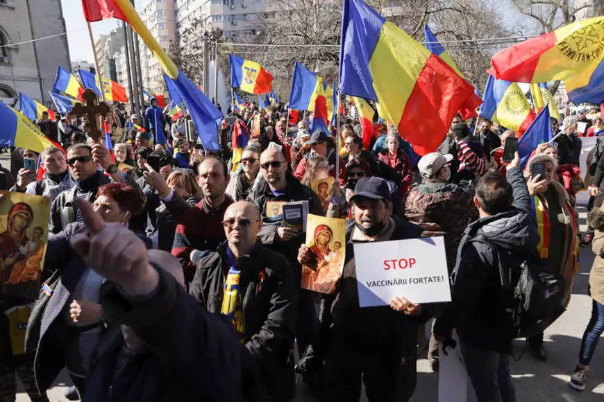 Protest antirestricții în București. Manifestația de la Cotroceni s-a încheiat fără incidente