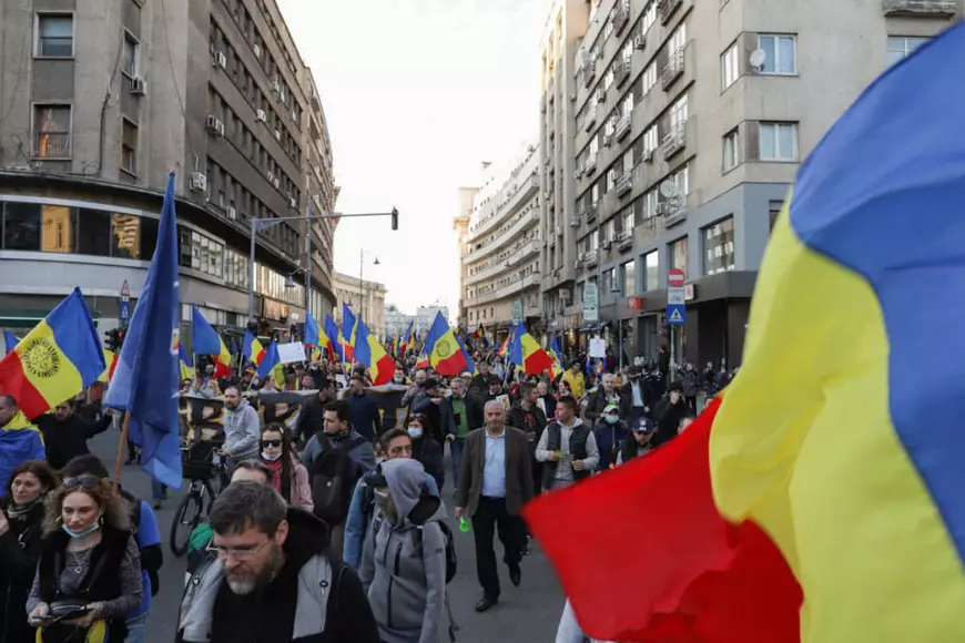 Protest antirestricții în București. Manifestația de la Cotroceni s-a încheiat fără incidente