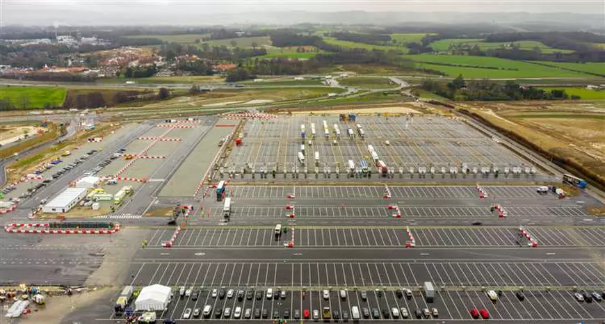 Șofer român de TIR, ucis de colegul de echipaj, în Anglia, după ce greșiseră drumul