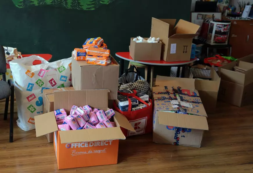 REPORTAJ. O asociație din București împarte absorbante femeilor din cartiere sărace și încearcă să șteargă tabuurile legate de menstruație