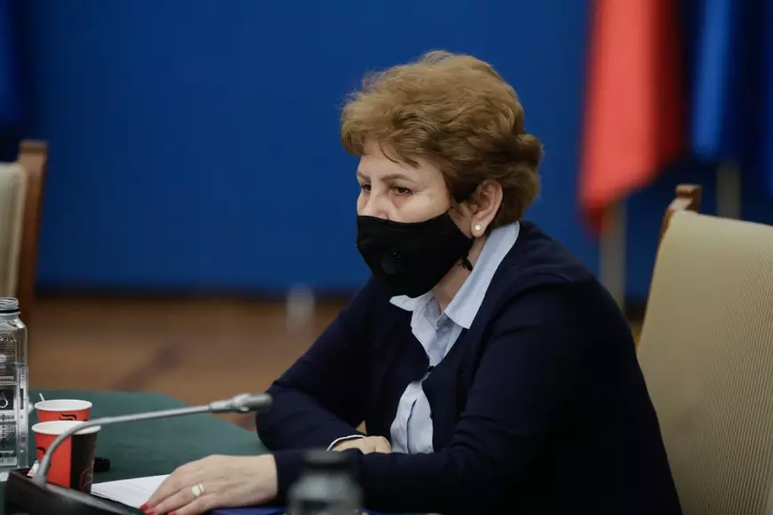 De unde sunt diferențele invocate de Voiculescu? Spitalele raportează morții COVID cu „roșu” și DSP-urile îi invalidează pe unii dintre ei, făcându-i „verzi”
