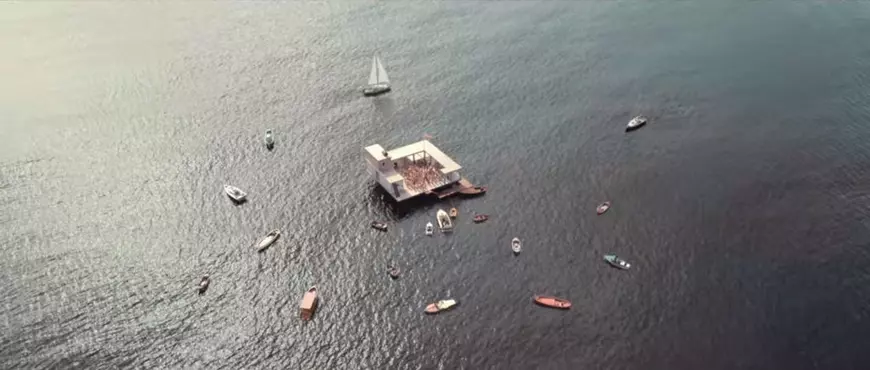 Neobișnuita poveste a omului care a construit o insulă și a declarat-o stat independent. Visul lui, dinamitat de Marina italiană