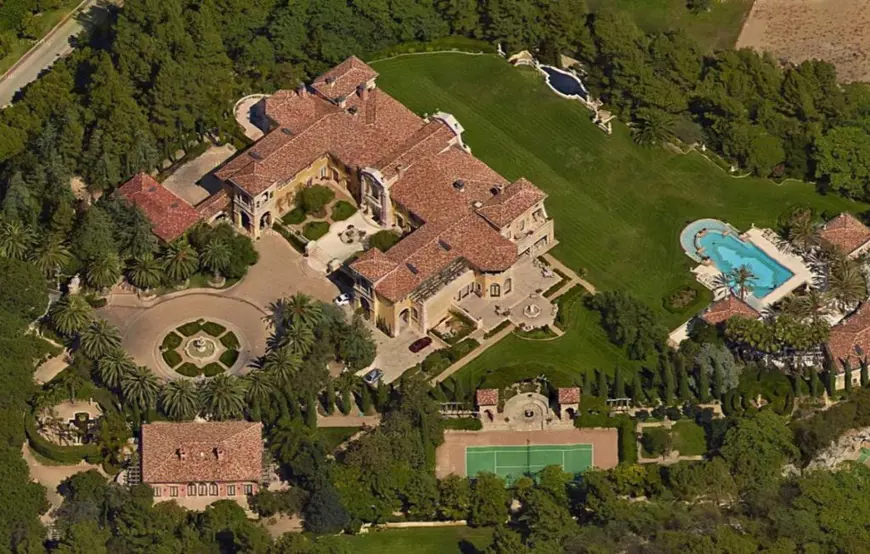 O vilă din Beverly Hills este cea mai scumpă casă din lume vândută la o licitație online