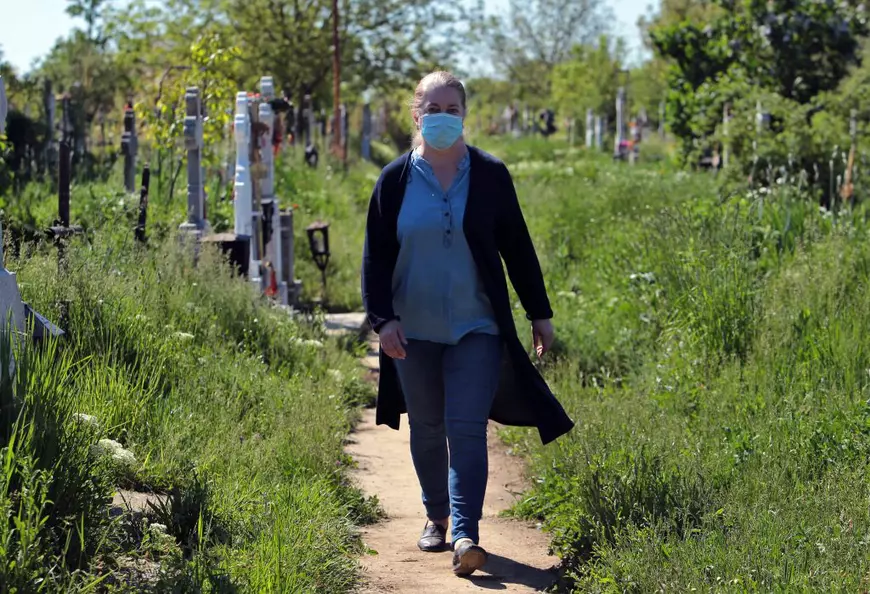 Cimitirul din București cu cele mai multe morminte pentru victimele de COVID. „Aici a ajuns toată durerea”
