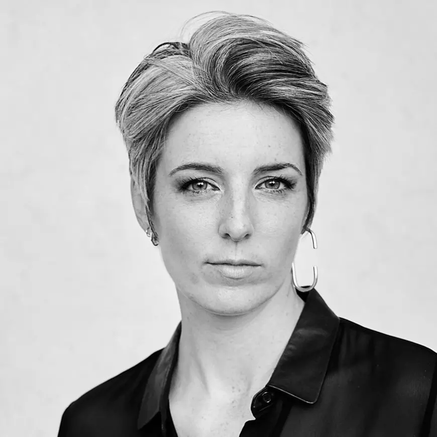 Dacă nu ești mamă, ești considerată „rece, egoistă și incompletă”. De ce?