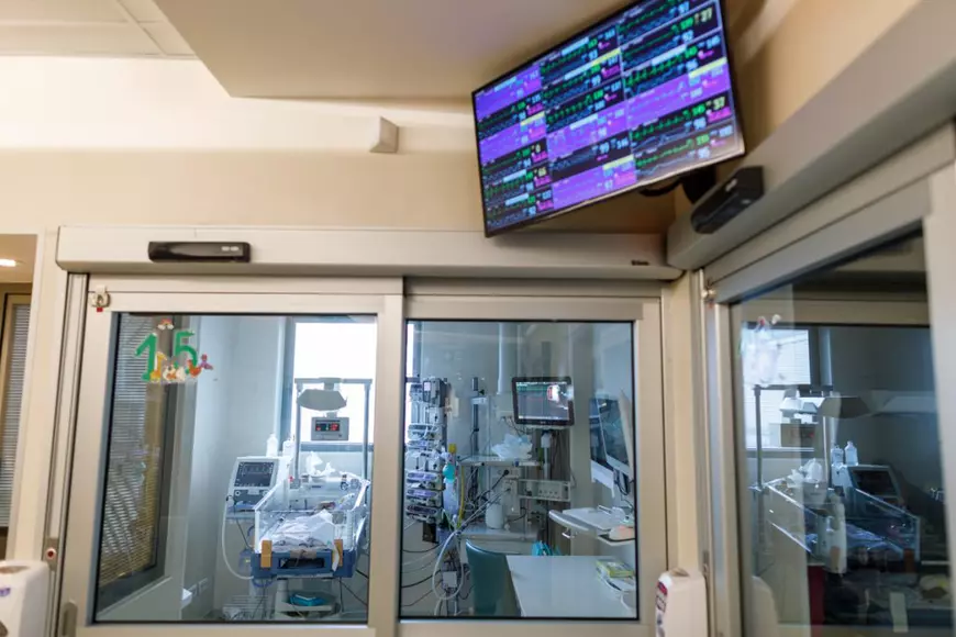 „Unii copii chiar din prima zi de viață pot muri și după operație reînvie”, spune un medic sirian revenit în România