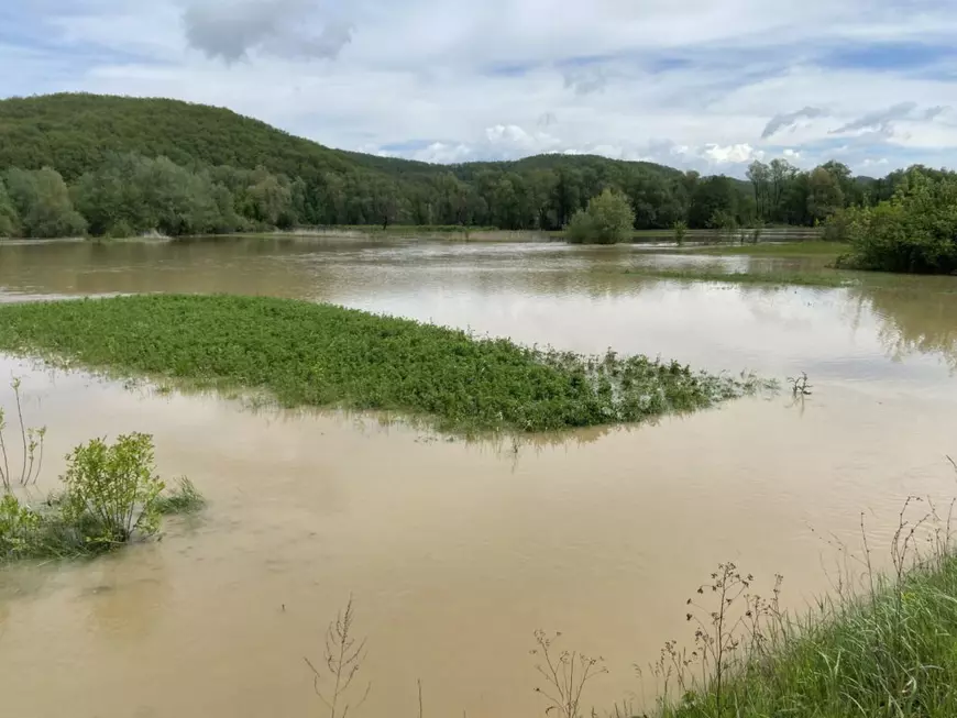 Noi atenţionări cod galben de inundaţii, valabile pe râuri din două județe