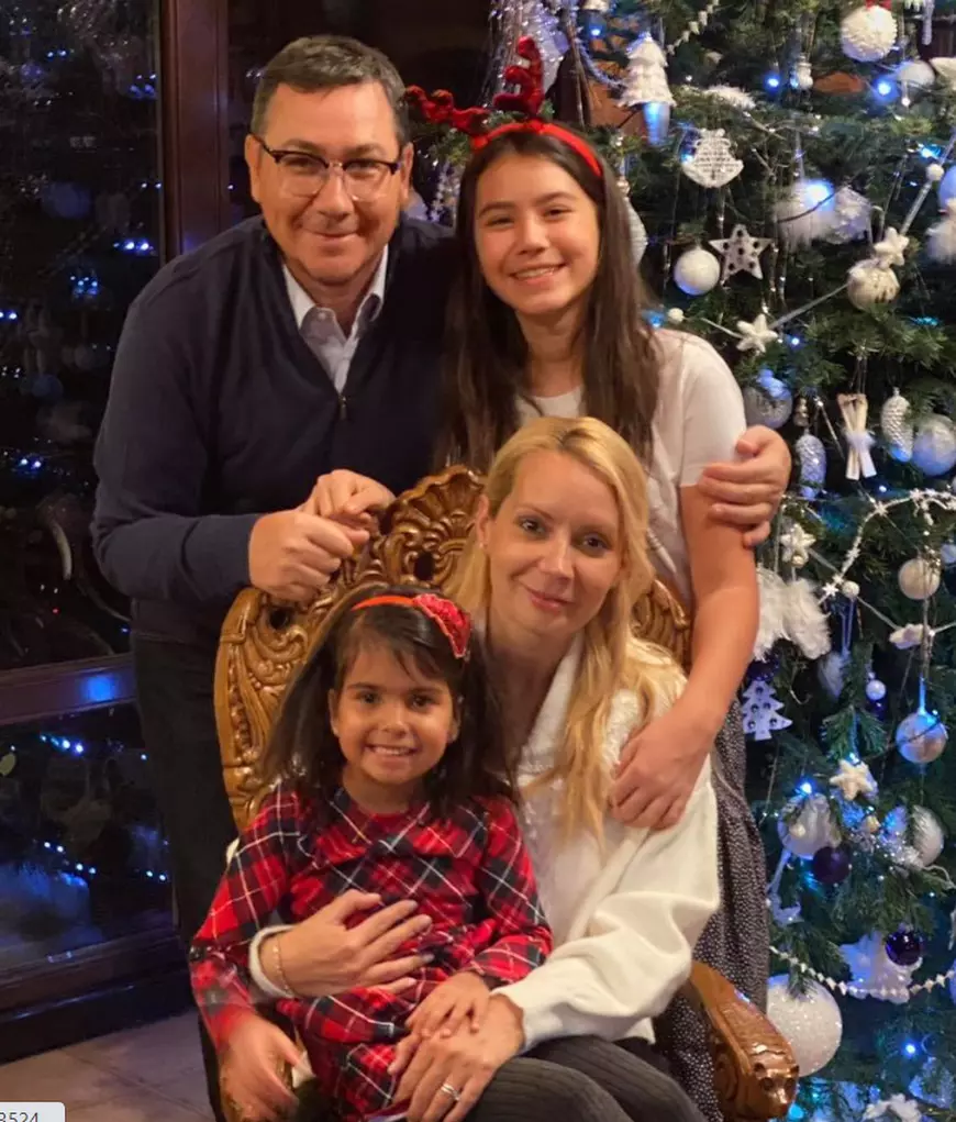 Victor Ponta și Daciana, un an alături de Maria, fetița adoptată. „Am făcut cel mai bun lucru”