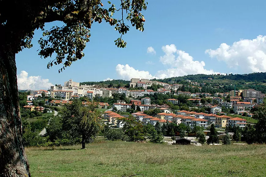 Satele și orașele din Italia unde oamenii sunt plătiţi ca să locuiască