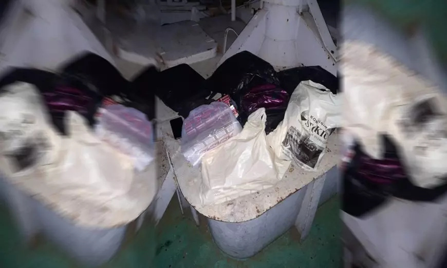 Un marinar din Ucraina, prins cu țigări de contrabandă ascunse la bordul unei nave care a ancorat în Portul Galați