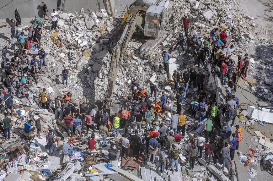Încă o zi de bombardamente în Fâșia Gaza. Zeci de morți, printre care și mai mulți copii