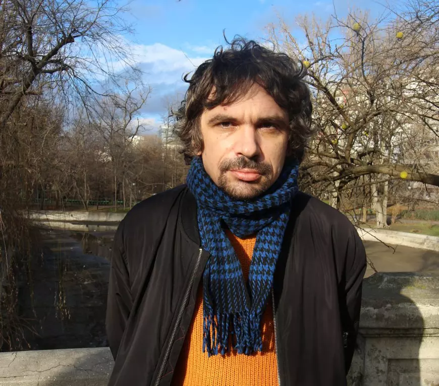 Poetul Dan Sociu, în rubrica de cultură a Libertății: „Pe Dumnezeu îl găsești dacă faci bine celor care au nevoie”