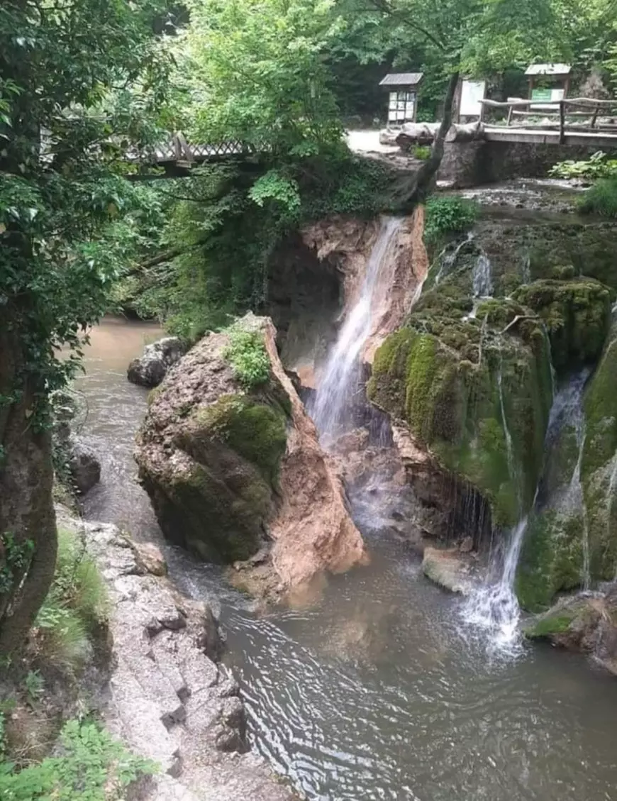 Cascada Bigăr s-a prăbușit. Ce spun autoritățile