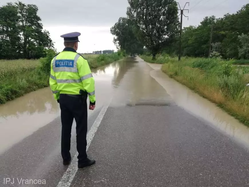 Imaginile dezastrului produs de ploile torențiale. Unde sunt cele mai multe probleme