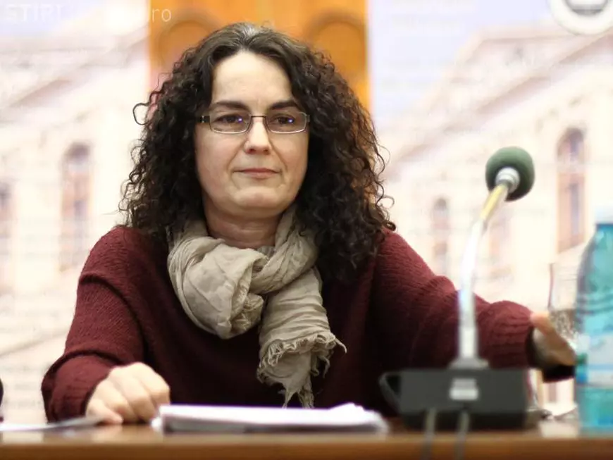 Cum vrea să vindece Guvernul „boala cronică” a țării: sărăcia. Cu o lege din 2016, tichete de muncă și mașini electrice