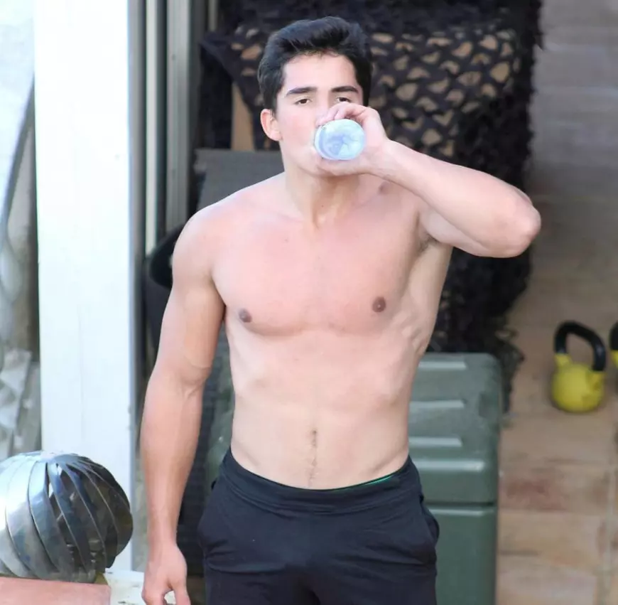 Mihaela Rădulescu, în vacanță cu iubitul Felix și cu fiul Ayan. Ce destinație au ales