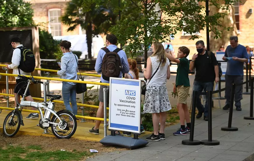 Ridicarea tuturor restricțiilor în Anglia riscă să fie amânată din cauza răspândirii variantei indiene de COVID