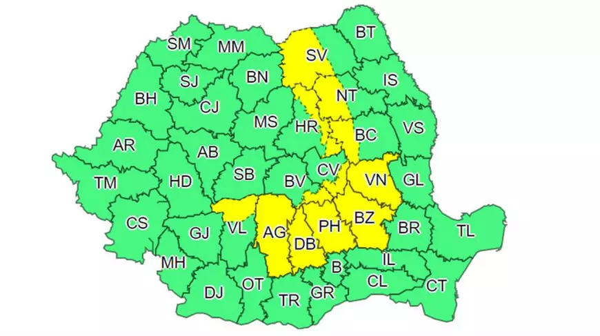România, sub avertizare de vijelii și ploi torențiale, dar și de caniculă. Urmează zile sufocante