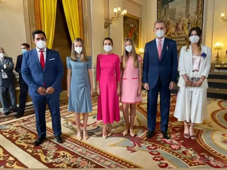 O româncă a fost decorată de regele Spaniei. Mihaela: „Nici în cele mai frumoase visuri nu credeam că voi trăi asta!”