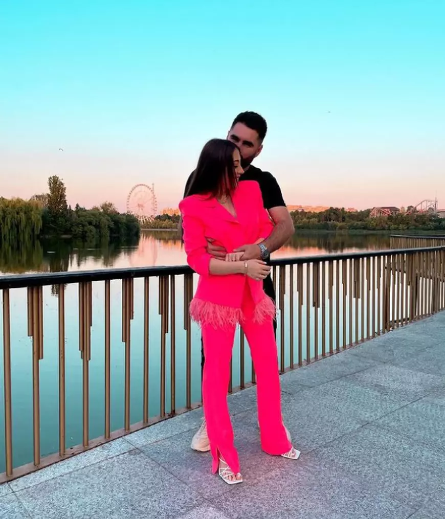 Adevărul despre presupusa sarcină a lui Nicole Cherry. Tatăl vedetei face primele declarații