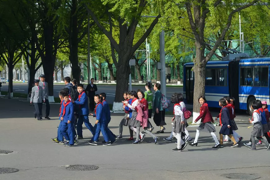 Motivul pentru care Kim Jong-un duce un război cu blugii, filmele străine și „tunsorile occidentale”