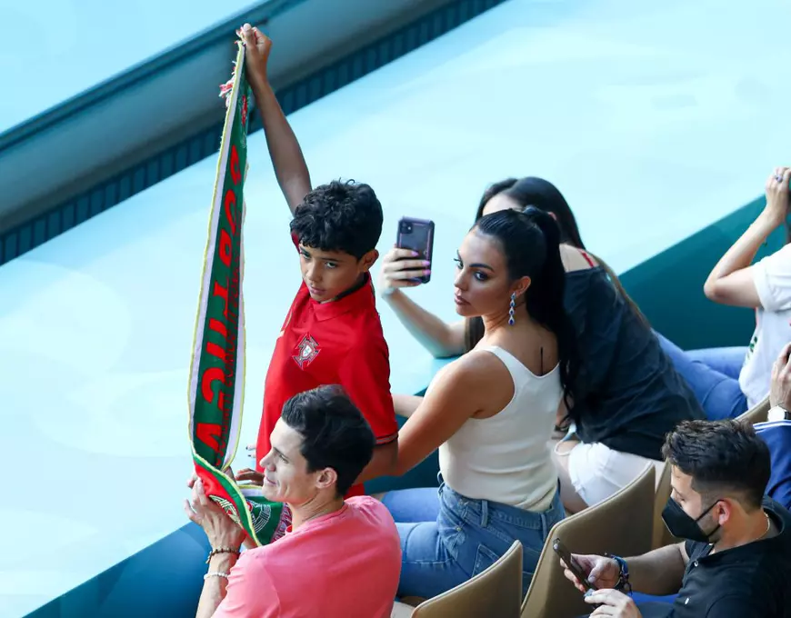 Cum a fost surprinsă logodnica lui Cristiano Ronaldo la meciul la care Portugalia a fost eliminată de la Euro 2020