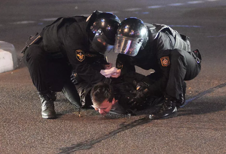 „Nu exclud ca soarta lui Lukașenko să fie aceeași cu a lui Ceaușescu”. Un jurnalist și un activist din Belarus explică situația din țară