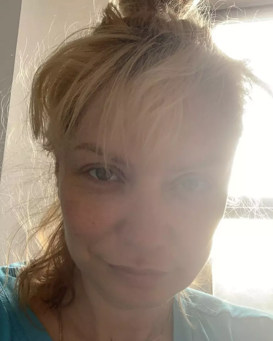 Cristina Cioran a fost externată din spital. Fetița ei se află încă la Terapie Intensivă. „Are 2 kilograme acum”