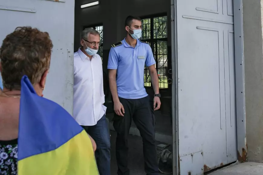 Sărbătoare în comuna natală a lui Liviu Dragnea, la trei zile după eliberarea fostului șef al PSD. „Așa s-a nimerit. A băut lumea de două ori”