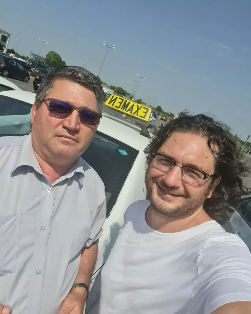 Florin Dumitrescu a luat permisul de conducere la 33 de ani. „Stați în casă!”