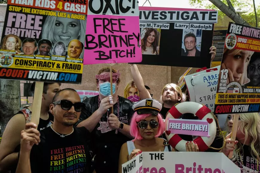Reușită în instanță pentru Britney Spears, care încearcă să scape de sub tutela tatălui