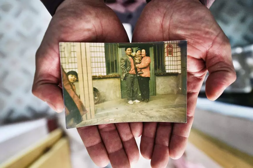 Un tată și-a căutat 24 de ani fiul răpit și l-a găsit după ce a mers cu motocicleta peste jumătate de milion de kilometri