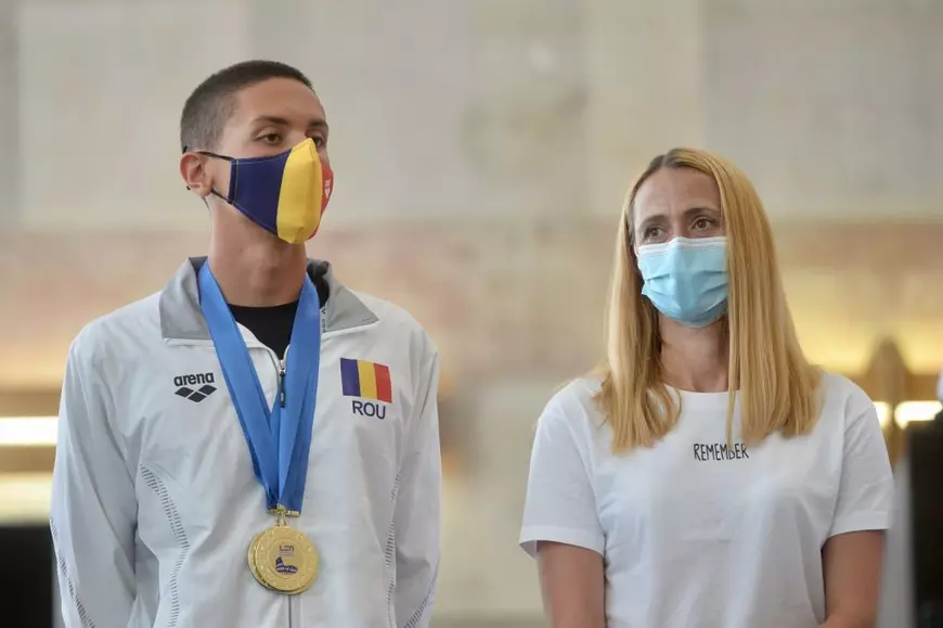 Viața neștiută a lui David Popovici, noul star al înotului mondial: „Era modelul potrivit pentru sport, înalt, energie multă și un pic de burtică. Asta a dispărut”