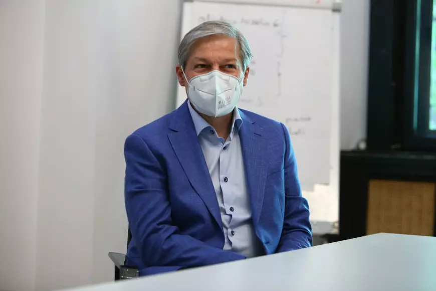 INTERVIU | Dacian Cioloș s-a vaccinat, face yoga „ca să se adune” și intră în cursa pentru șefia USR-PLUS, deși nu prea își dorea: „Eu nu mă agăț de o funcție”