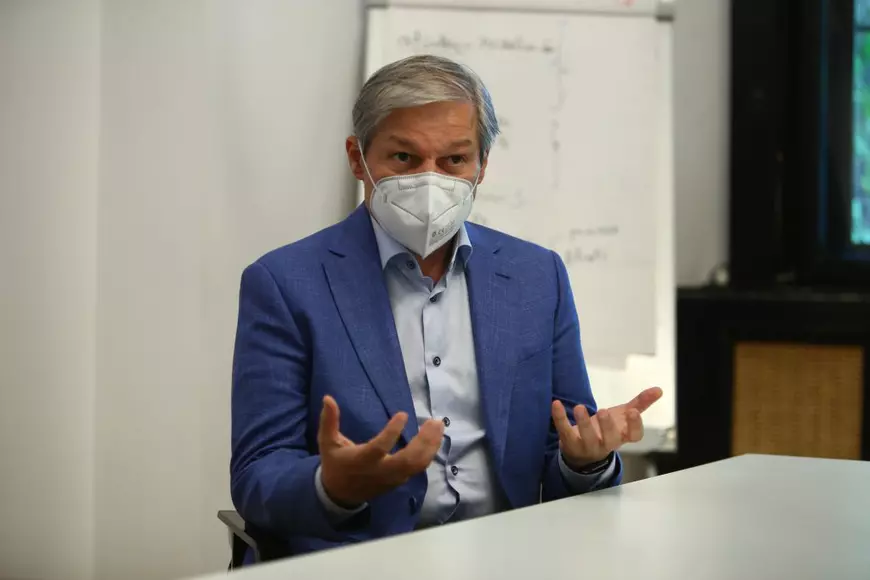 INTERVIU | Dacian Cioloș s-a vaccinat, face yoga „ca să se adune” și intră în cursa pentru șefia USR-PLUS, deși nu prea își dorea: „Eu nu mă agăț de o funcție”