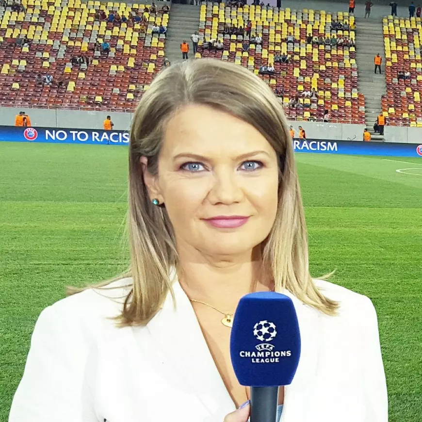 „Aș fi vrut să fiu stewardesă și educatoare”. Povestea Ioanei Cosma, prima femeie comentator la Euro 2020