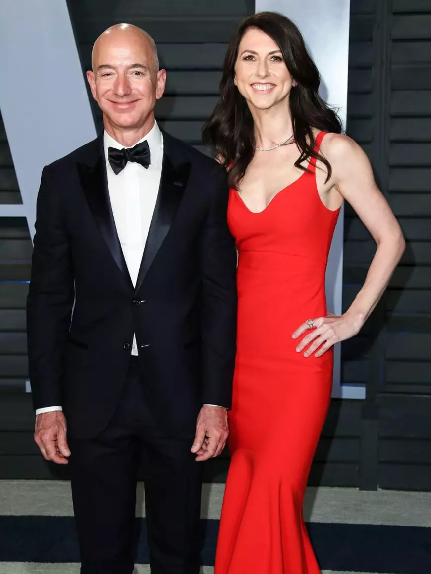 Cine e iubita lui Jeff Bezos. Fostul ei soț i-a făcut cunoștință cu celebrul miliardar