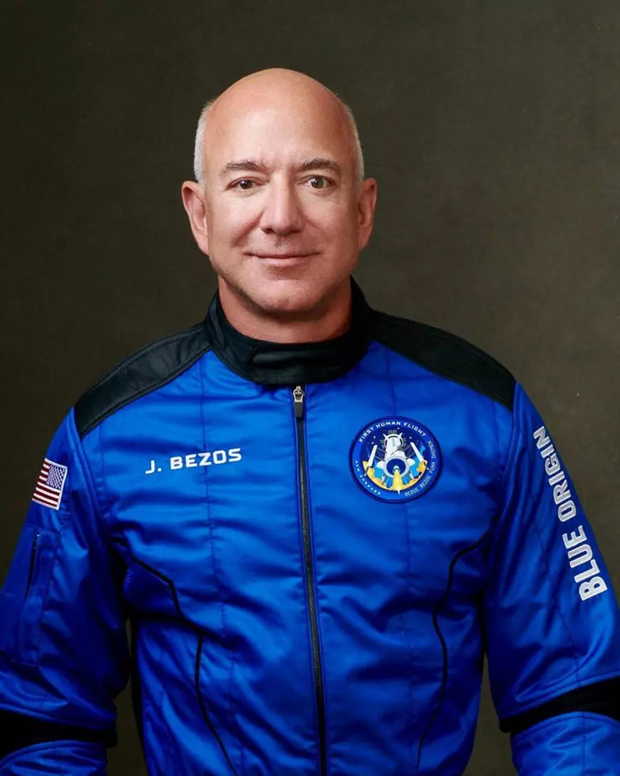 Cine e iubita lui Jeff Bezos. Fostul ei soț i-a făcut cunoștință cu celebrul miliardar