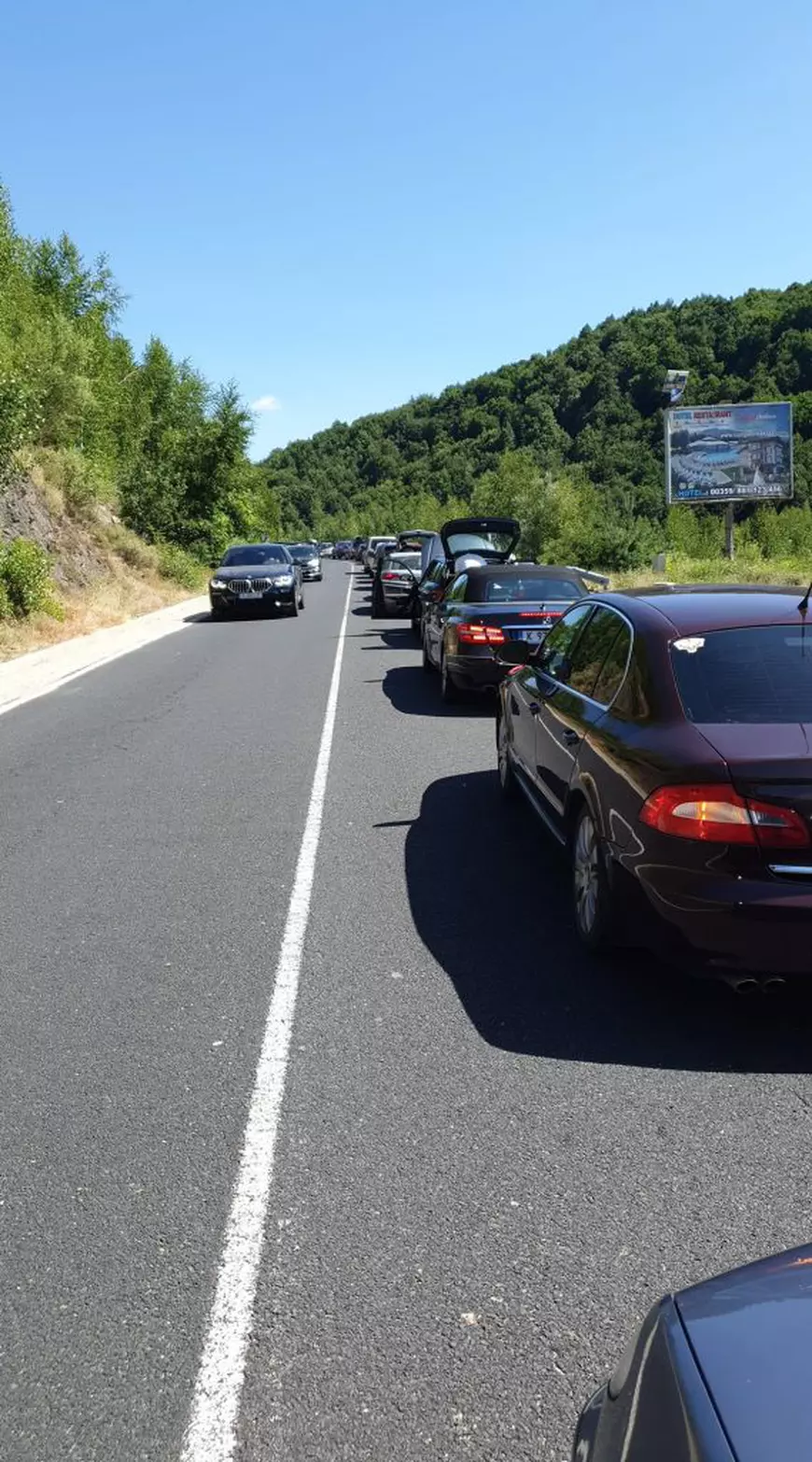 Cozi la ieșirea din Grecia. Mulți români și-au scurtat vacanța pentru a evita carantina