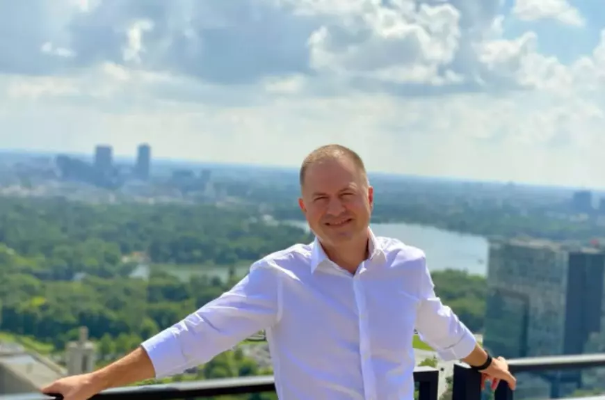 Primăria lui Piedone, 30.000 de euro către institutul de sondare a opiniei deținut de patronul media care-i promovează toate acțiunile