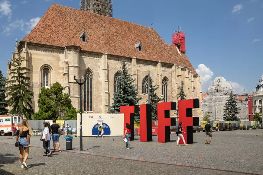 „Clujul e Manhattanul României”. Cum trăiesc TIFF-ul clujenii care nu ajung la cinema pentru că muncesc