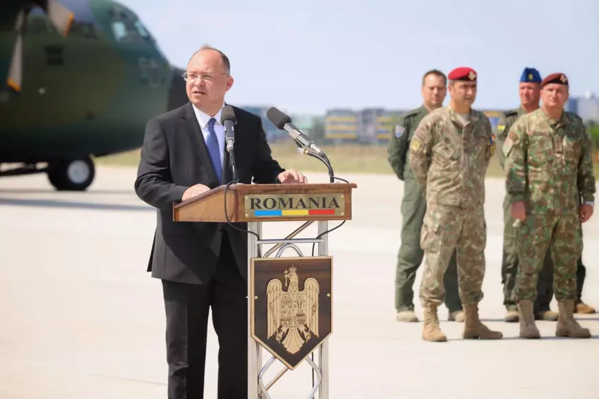 Românii evacuați din Kabul au aterizat pe Otopeni. Aurescu: „Afganistan este un loc al disperării”