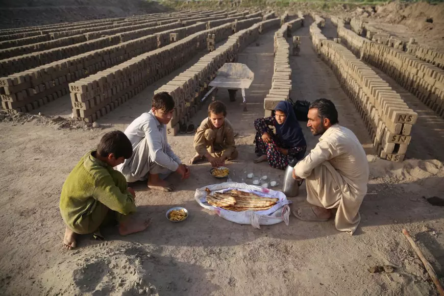 INTERVIU. „Am fost acolo, cu talibanii, în 1996”. A doua cădere a Kabulului, explicată de un jurnalist olandez