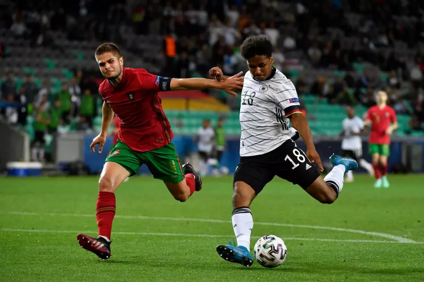 Cine este puștiul de 19 ani cu origini românești care tocmai a fost convocat la prima națională de fotbal a Germaniei