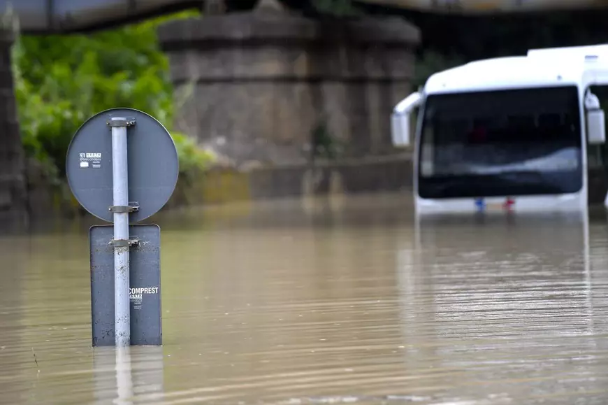 „Nu există vaccin împotriva catastrofei climatice”. Fenomenele meteo extreme se întâmplă chiar lângă tine