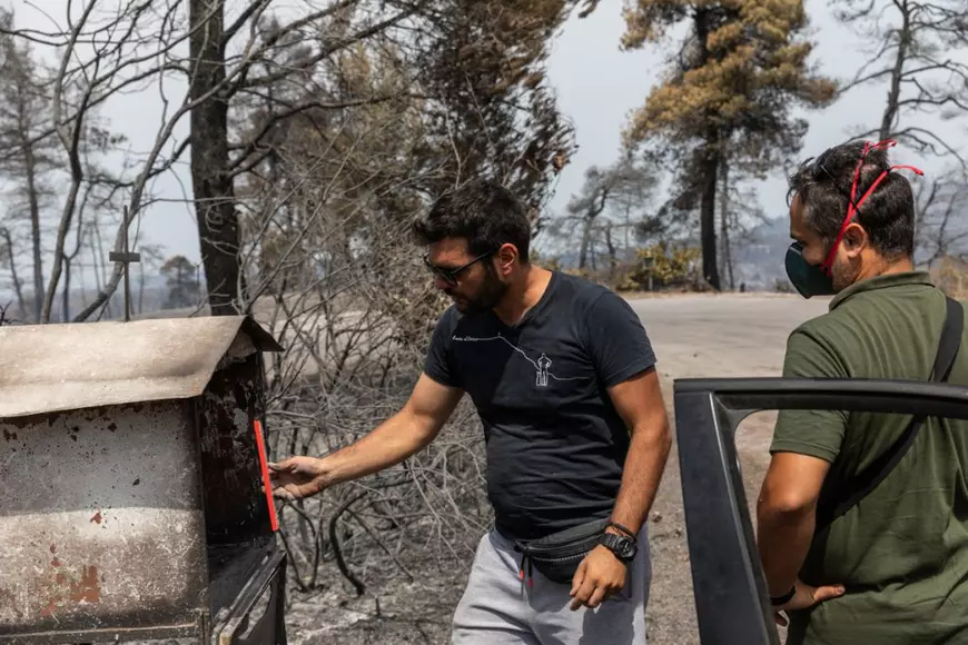 Tragedia greacă, în 14 scene impresionante. Ce a rămas în urma incendiilor care au devastat Insula Evia, unde acționează pompierii români