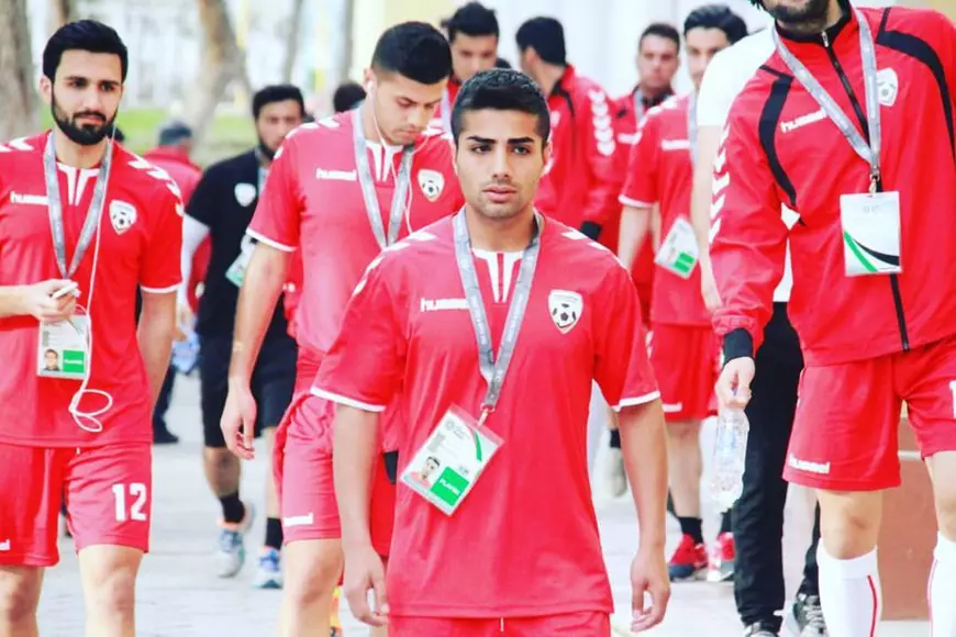 Viața singurului afgan care a jucat fotbal în România. Fugit de război, neplătit la noi, acum e impresar în Germania