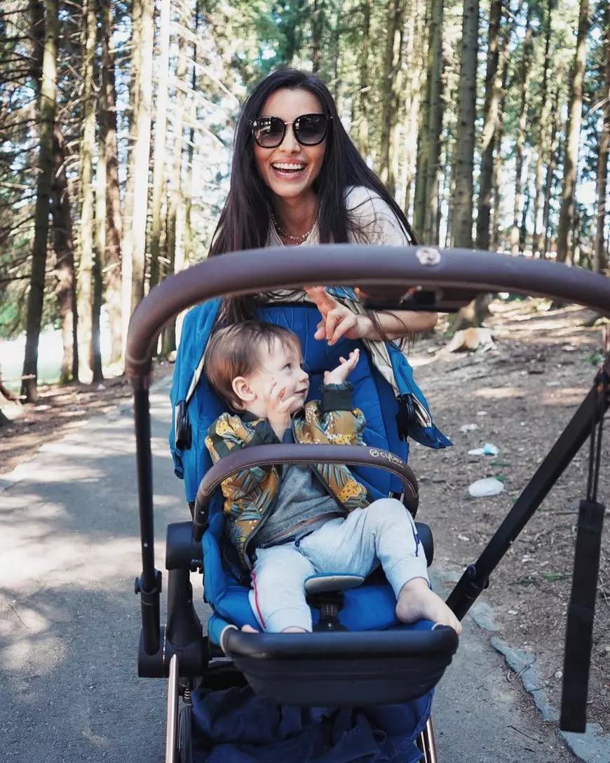 Lili Sandu le-a cerut ajutorul mămicilor din mediul virtual. „Nu știu ce se întâmplă. Sunt foarte irascibilă”