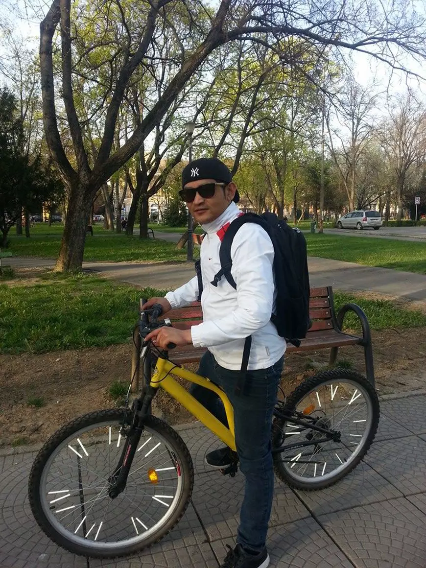 „Am avut răbdare. Asta le recomand și celor care vor să fugă ilegal în Occident”. Povestea unui nepalez care a muncit 5 ani în România