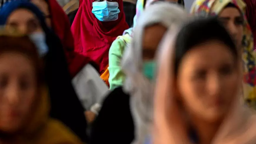 VIDEO Ce este legea Sharia și cum se aplică. Pedepse extreme pentru femeile care încalcă regulile